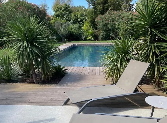 De La Dame Bed & Breakfast 4*